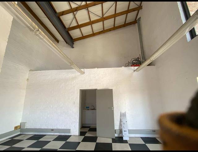 110M² OFFICE FOR SALE IN WESTLAKE